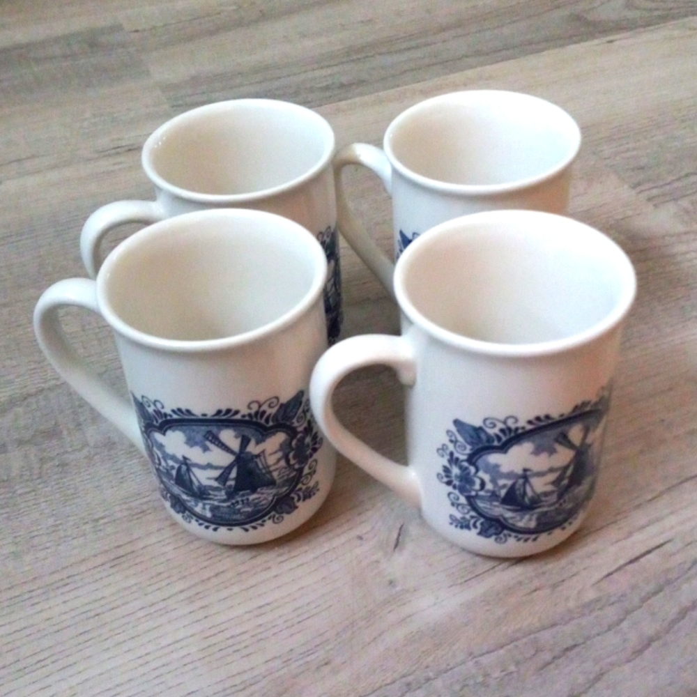 COPY - Vintage Churchill Blue Windmill Mugs (4)